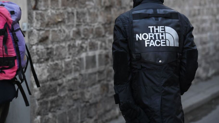 beplay官网娱乐户外服装品牌The North Face正在转向回收纤维，探索圆形，并涉足可再生农业。