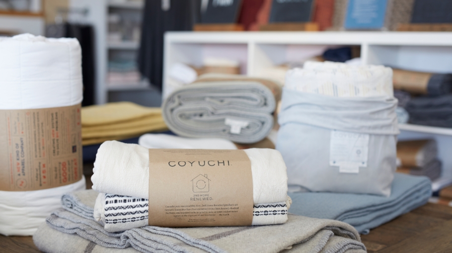 beplay官网娱乐当豪华床上用品公司Coyuchi推出30年前,它有几个同行的生意做有机棉产品。