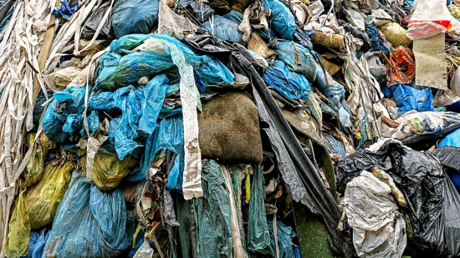 beplay官网娱乐消费品安全委员会公布的委员会成员建议打击纺织废料。