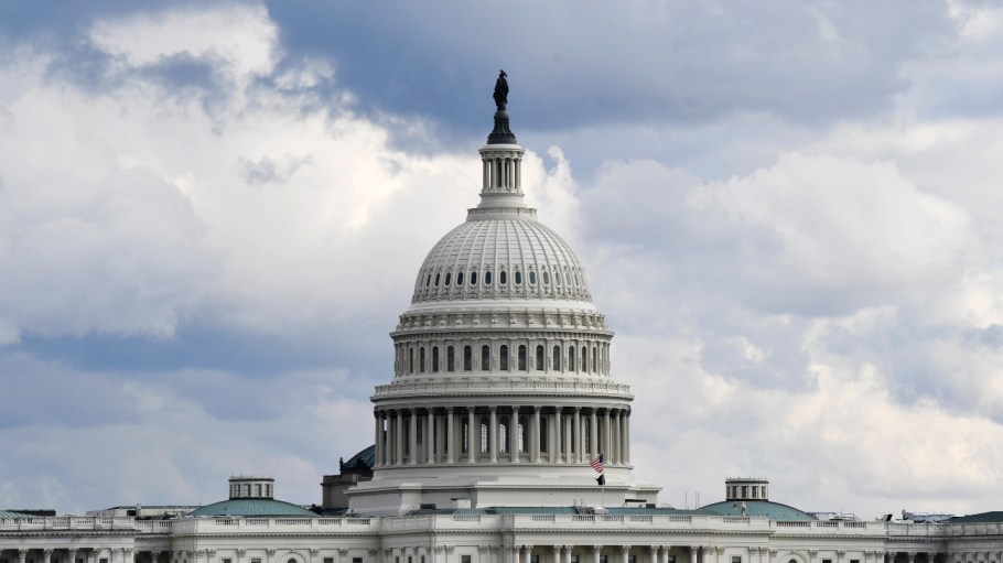 beplay官网娱乐周四，国会一个会议委员会将就参议院和众议院关键的对华贸易法案进行协调。
