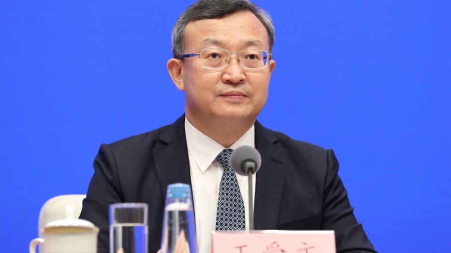 beplay官网娱乐中国国际贸易代表、商务部副部长王受文于2022年9月27日在北京出席政策吹风会。