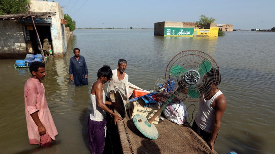 beplay官网娱乐H&M承诺对巴基斯坦250000美元救灾破坏性季风洪灾后