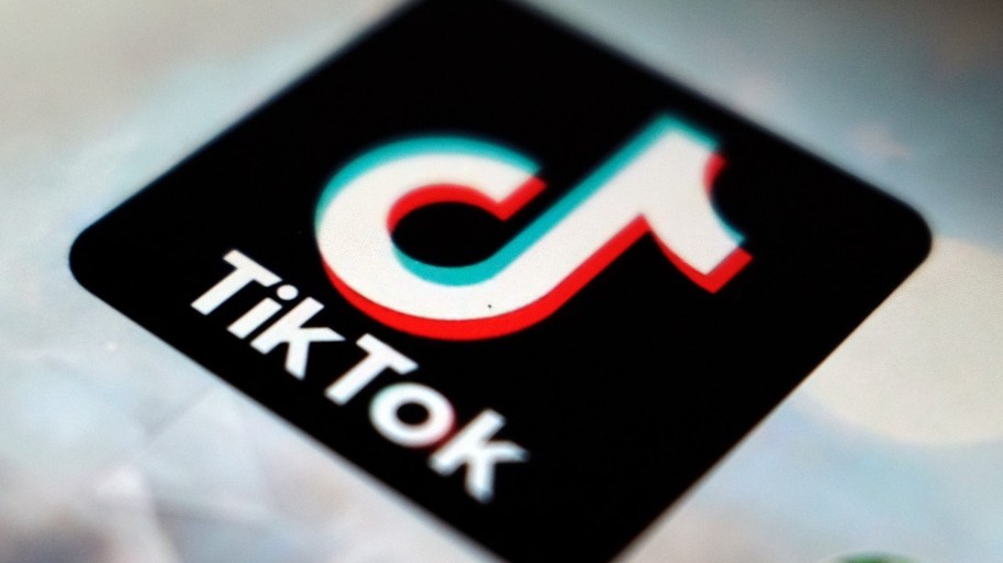 beplay官网娱乐据报道，TikTok正在与TalkShopLive洽谈在北美推出一个直播购物平台。