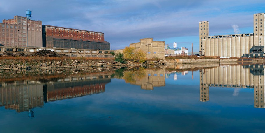 beplay官网娱乐这是密歇根州罗格河上的一座工业建筑