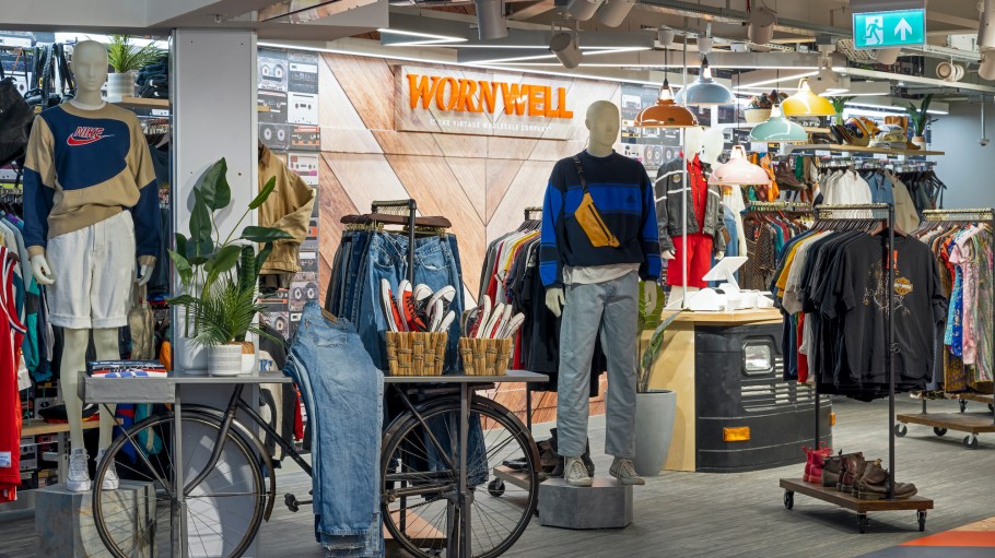 beplay官网娱乐爱尔兰零售商Primark正与英国Vintage Wholesale Company合作，推出“WornWell”，在精选商店推出“店中店”的转售概念。
