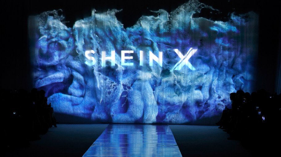 beplay官网娱乐Shein举行了“无尽的夏天秀”在巴黎6月8日,2023年。